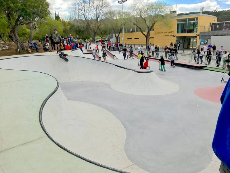 Les Roquetes Garraf skatepark
